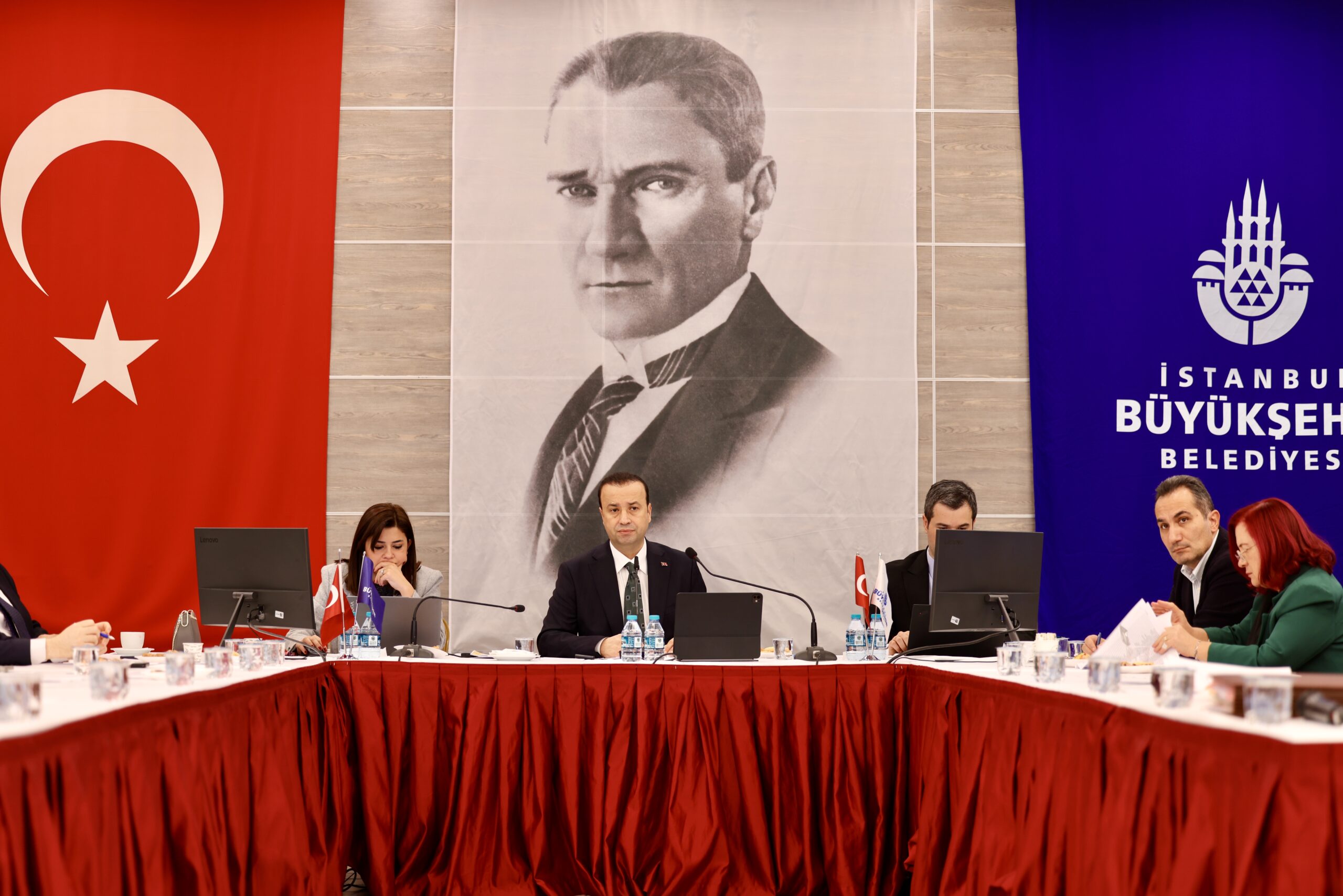 İBB’DEN BEŞİNCİ TAKSİ İHALESİ: 98 PLAKA SATILDI