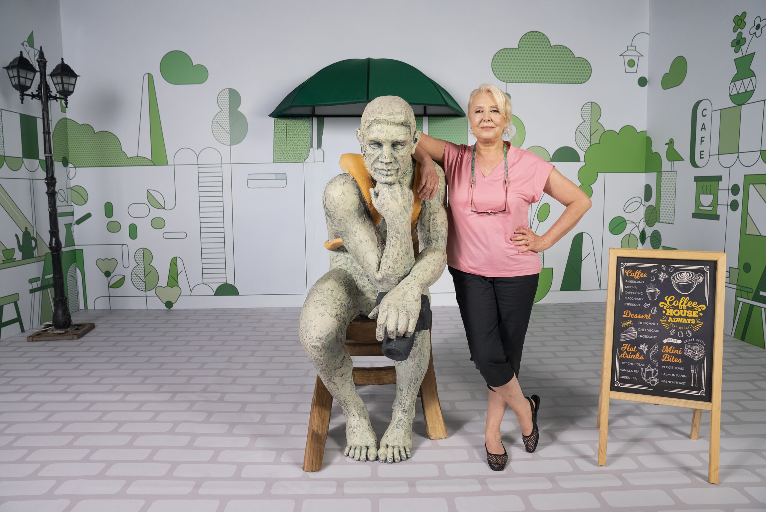 Oyuncu Nergis Kumbasar, “Hayata Varım” Projesi Kapsamında Orta Yaş Krizini Sahneye Taşıyor